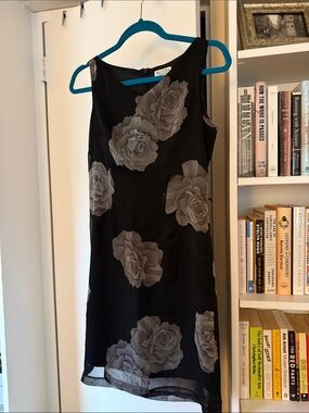 Sleeveless Black Floral Shift Dress